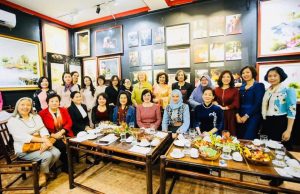 Read more about the article Chủ tịch Hội đồng DNN VN tham dự Buổi gặp mặt đầu xuân của Mạng lưới Nhóm phụ nữ Cộng đồng ASEAN