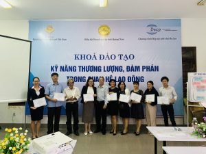 Read more about the article Khoá đào tạo “Kỹ năng đàm phán, thương lượng trong quan hệ lao động” tại Quảng Nam