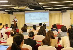 Read more about the article Khai giảng khóa đào tạo với chủ đề “Giám đốc điều hành chuyên sâu dành cho doanh nghiệp do nữ làm chủ, doanh nghiệp nhỏ và vừa sử dụng nhiều lao động nữ” ngày 4/7/2024