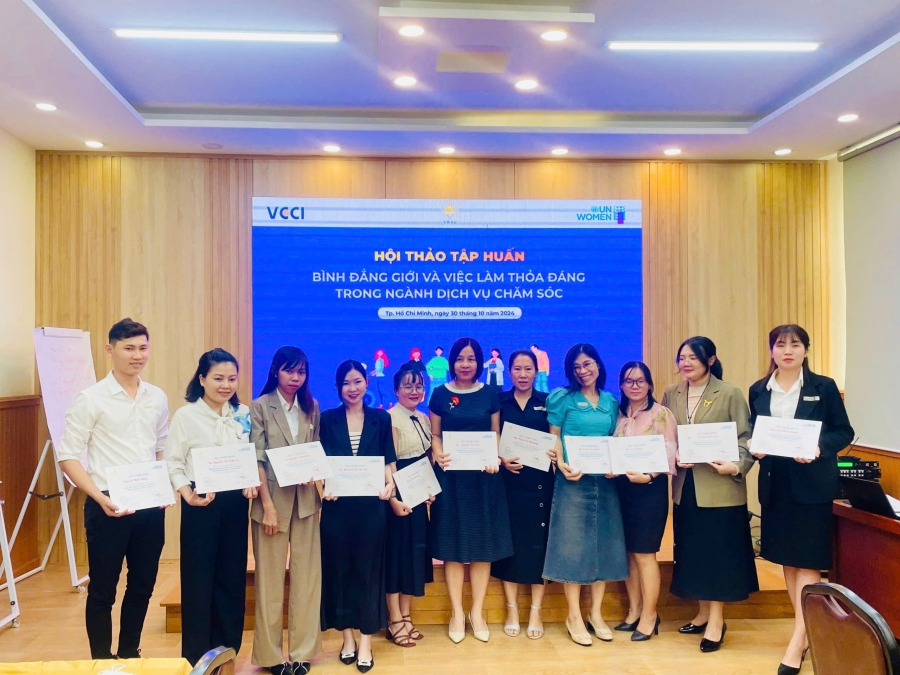 Hội thảo tập huấn với chủ đề “Bình đẳng giới và việc làm thỏa đáng trong ngành dịch vụ chăm sóc” ngày 29/10, 30/10/2024, tại Tp. Đà Nẵng và Tp. Hồ Chí Minh 14
