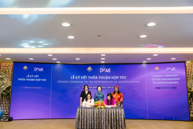 Read more about the article GALA “KẾT NỐI NỮ DOANH NHÂN VIỆT NAM” TẠI ĐÀ NẴNG: DẤU MỐC HỢP TÁC VÀ LAN TOẢ GIÁ TRỊ VÌ SỰ PHÁT TRIỂN CỦA CỘNG ĐỒNG DOANH NHÂN NỮ VIỆT NAM