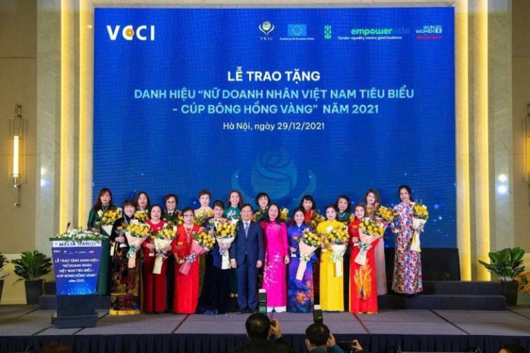 Read more about the article Bình xét danh hiệu “Nữ Doanh nhân Việt Nam tiêu biểu – Bông Hồng Vàng năm 2025”