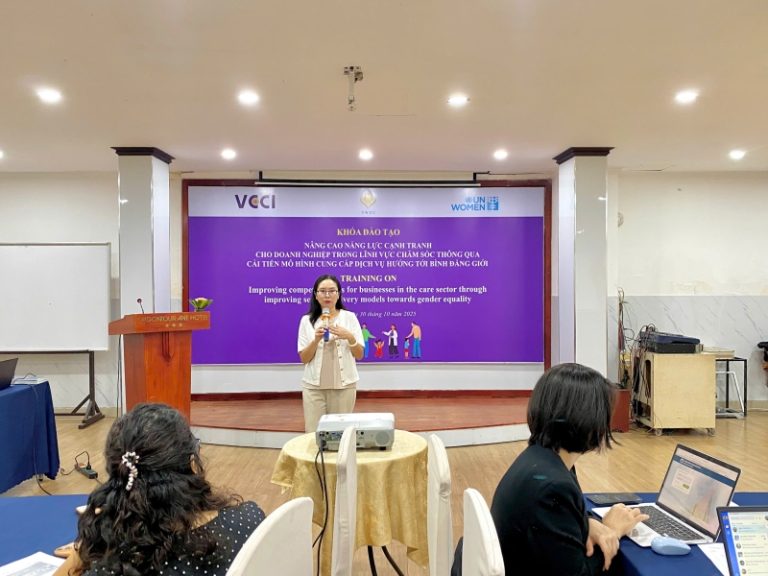 Read more about the article Khóa đào tạo “Nâng cao năng lực cạnh tranh cho doanh nghiệp trong lĩnh vực chăm sóc thông qua cải tiến mô hình cung cấp dịch vụ hướng tới bình đẳng giới” ngày 30/10/2025 tại Đà Nẵng
