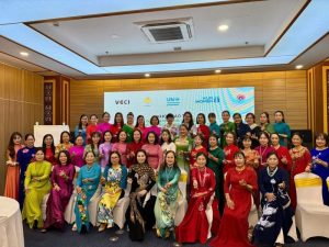 Read more about the article Khóa đào tạo “𝐊𝐢𝐧𝐡 𝐝𝐨𝐚𝐧𝐡 𝐗𝐚𝐧𝐡- 𝐜𝐨̛ 𝐡𝐨̣̂𝐢 𝐦𝐨̛́𝐢 𝐜𝐡𝐨 𝐃𝐨𝐚𝐧𝐡 𝐧𝐠𝐡𝐢𝐞̣̂𝐩 𝐝𝐨 𝐩𝐡𝐮̣ 𝐧𝐮̛̃ 𝐥𝐚̀𝐦 𝐜𝐡𝐮̉” ngày 28/8/2026 tại Phú Thọ